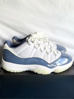 AUTHENTIC Jordan 11 Retro Low Diffused Blue size 10 FV5104-104 2024 PRE-OWNED